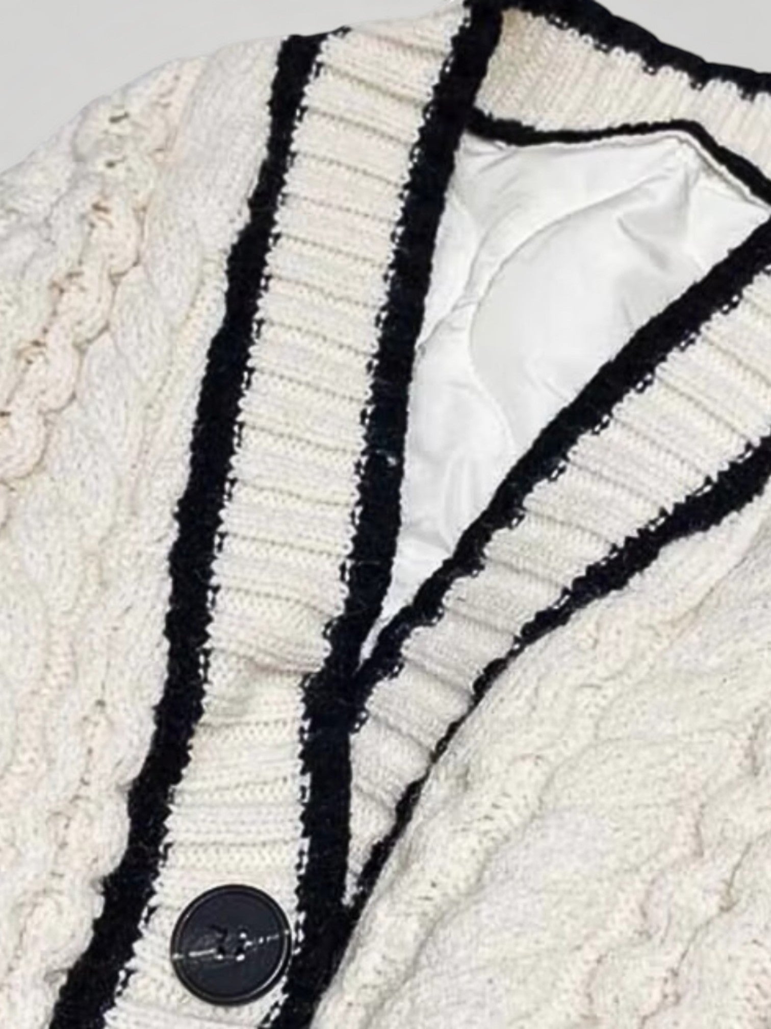 Cardigan Élégant et Confortable