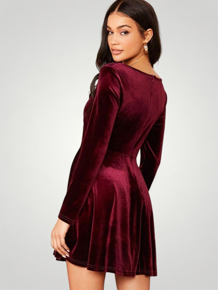 Robe Élégante Femme à Encolure Carrée