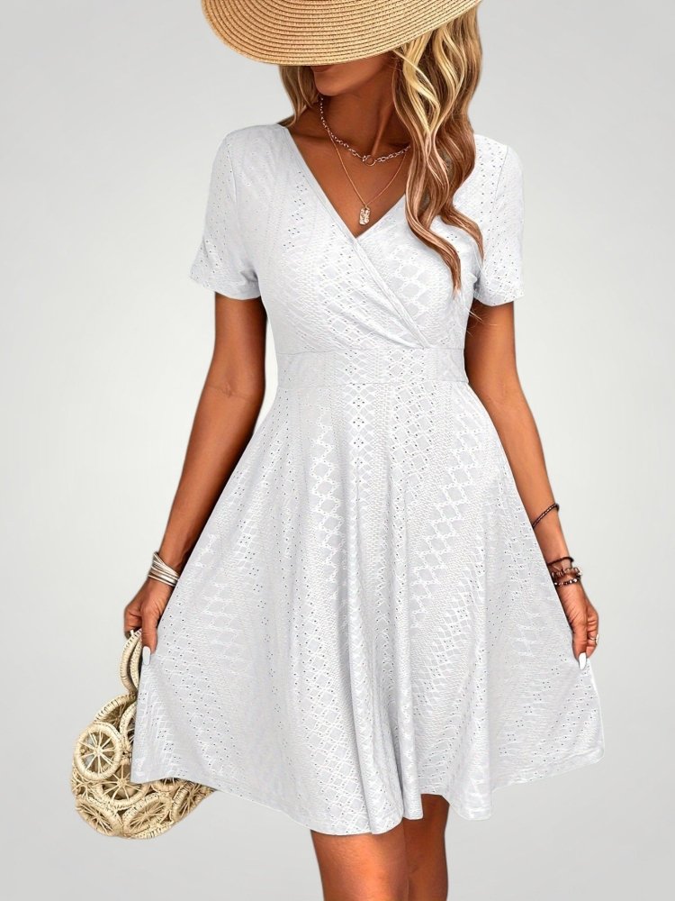 Robe d’Été Femme Élégante à Col V Évasée