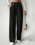 Pantalons Élégants au Style Contemporain 3