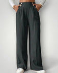 Pantalons Élégants au Style Contemporain 4
