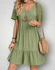 Robe d'Été Élégante à Col V 6