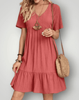 Robe d'Été Élégante à Col V 4