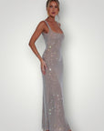 Robe Élégante au Style Lumineux 4