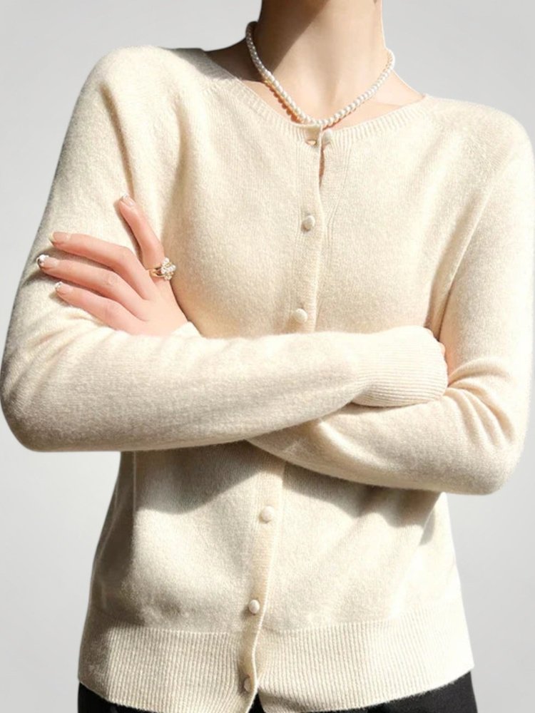Cardigan Élégant en Laine Douce 2 - Mode Lumière