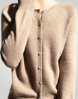 Cardigan Élégant en Laine Douce 8 - Mode Lumière