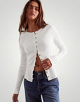 Cardigan Femme Élégant au Confort Optimal 1 - Mode Lumière