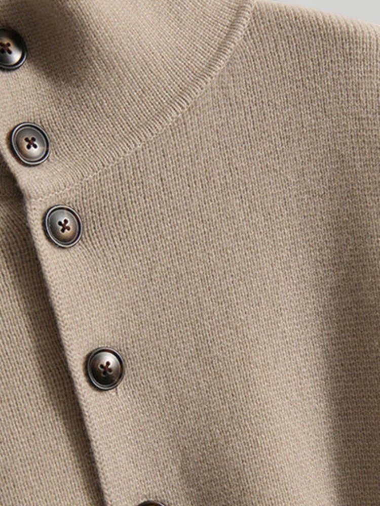 Pull à Col Roulé Élégant avec Détails Boutonnés 4 - Mode Lumière
