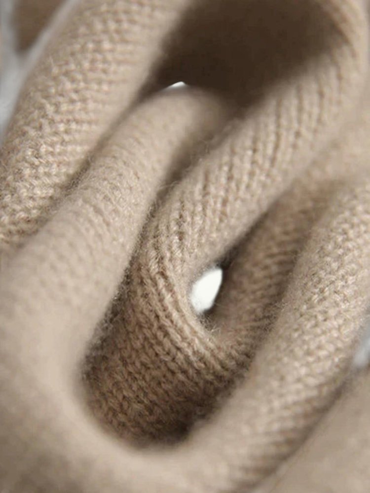 Pull à Col Roulé Élégant avec Détails Boutonnés 5 - Mode Lumière