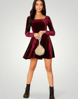 Robe Élégante Femme à Encolure Carrée