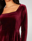 Robe Élégante Femme à Encolure Carrée