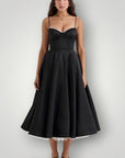 Robe Élégante au Style Intemporel 0