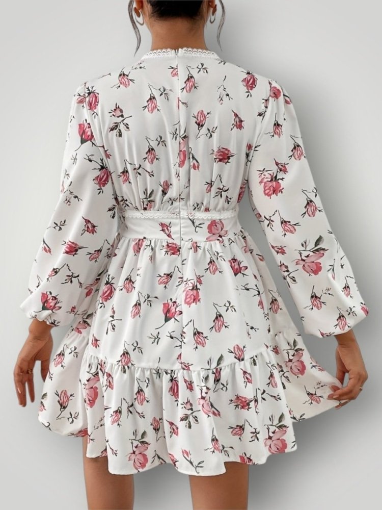 Robe Fleurie Élégante et Confortable 2